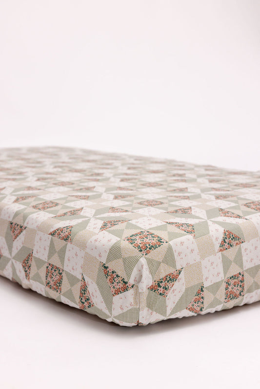 Bee Linen Crib Sheet